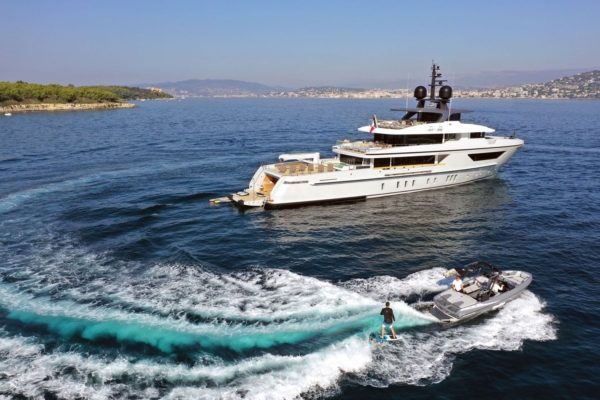 Yacht-X-Sanlorenzo-4-600x400.jpg